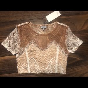 * NEW * TOBI Crop Top - SIZE XS